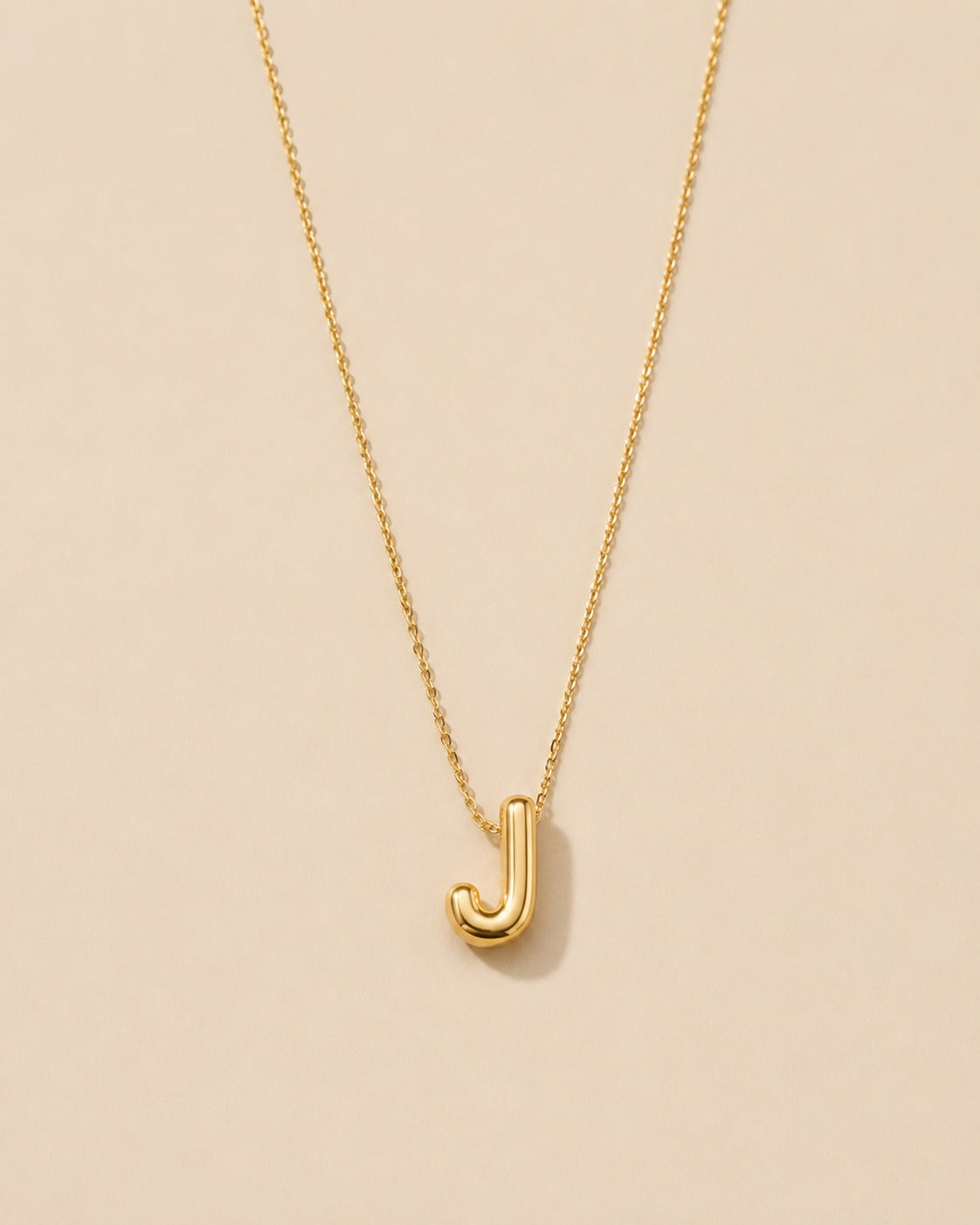 Collar Inicial (j)
